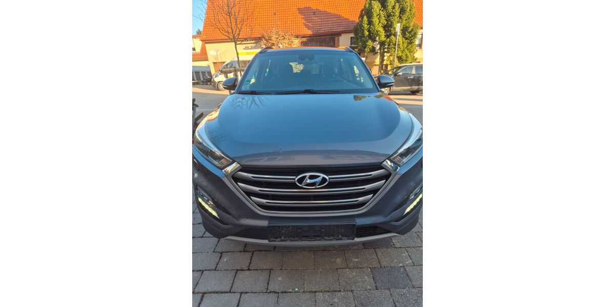 Hyundai TUCSON 178.000 km 15.000 &euro; Baltmannsweiler 73666