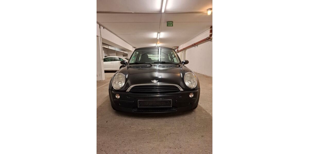 Mini ONE 166.000 km 800 &euro; Stuttgart 70186