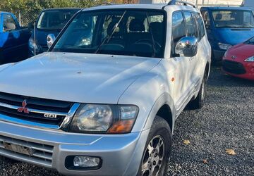 Mitsubishi Pajero 163.380 km 4.900 &euro; weinstadt 71384