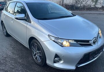 Toyota Auris 137.000 km 8.850 &euro; Möglingen/Ludwigsburg 71696