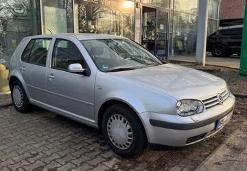 VW Golf 100.000 km 3.200 &euro; Esslingen 73734