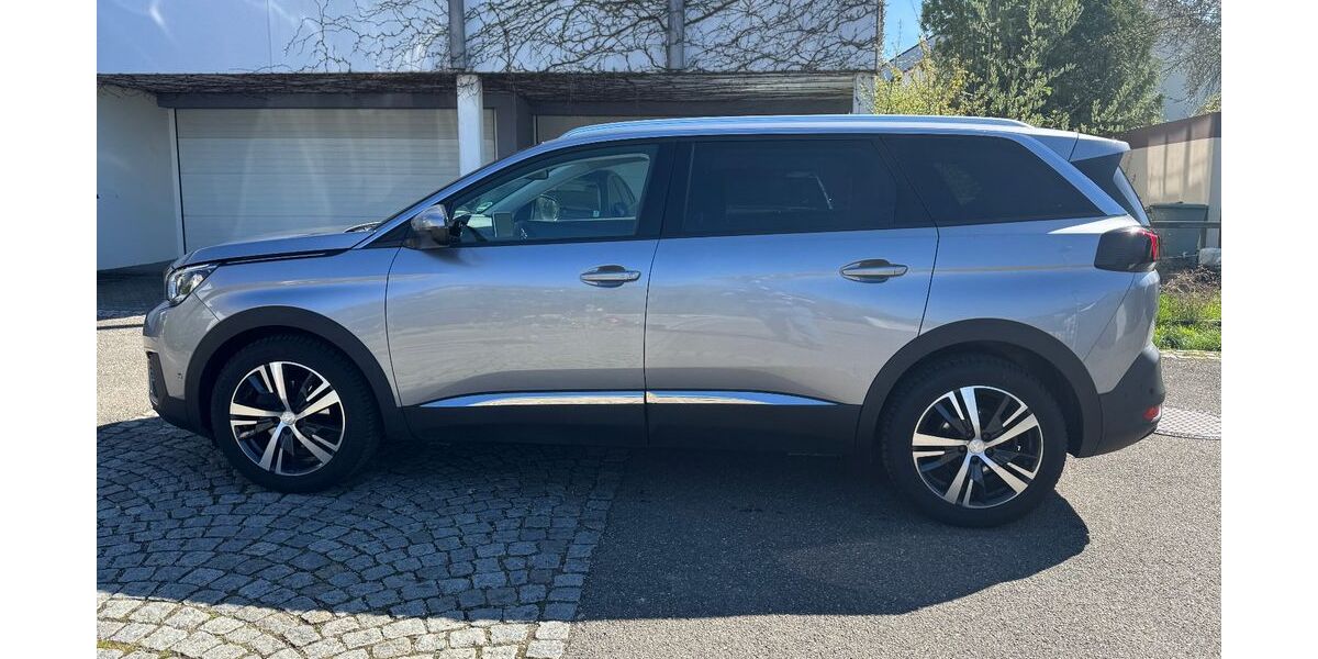 Peugeot 5008 139.000 km 13.900 &euro; Waiblingen 71332