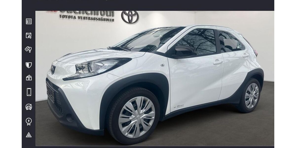 Toyota Aygo (X) 32.600 km 15.990 &euro; Ludwigsburg 71636