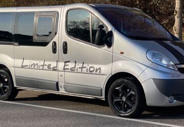 Opel Vivaro 156.000 km 11.900 &euro; Fellbach 70736