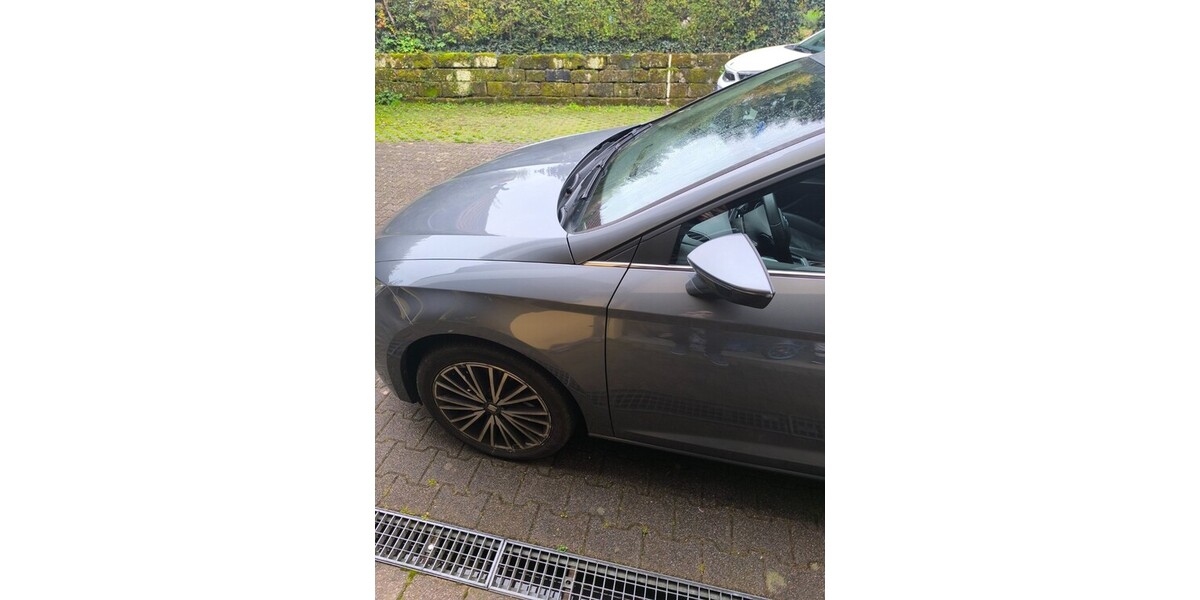 Seat Leon ST 93.000 km 15.000 &euro; Schorndorf 73614