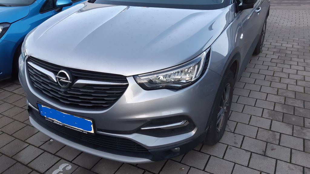 Opel Grandland (X) 64.200 km 18.499 &euro; Stuttgart 70437