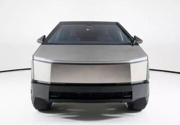 Tesla Andere 0 km 110.000 &euro; Untergruppenbach 74199