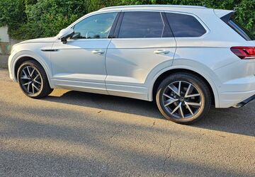 VW Touareg 49.867 km 59.900 &euro; Stuttgart 70176