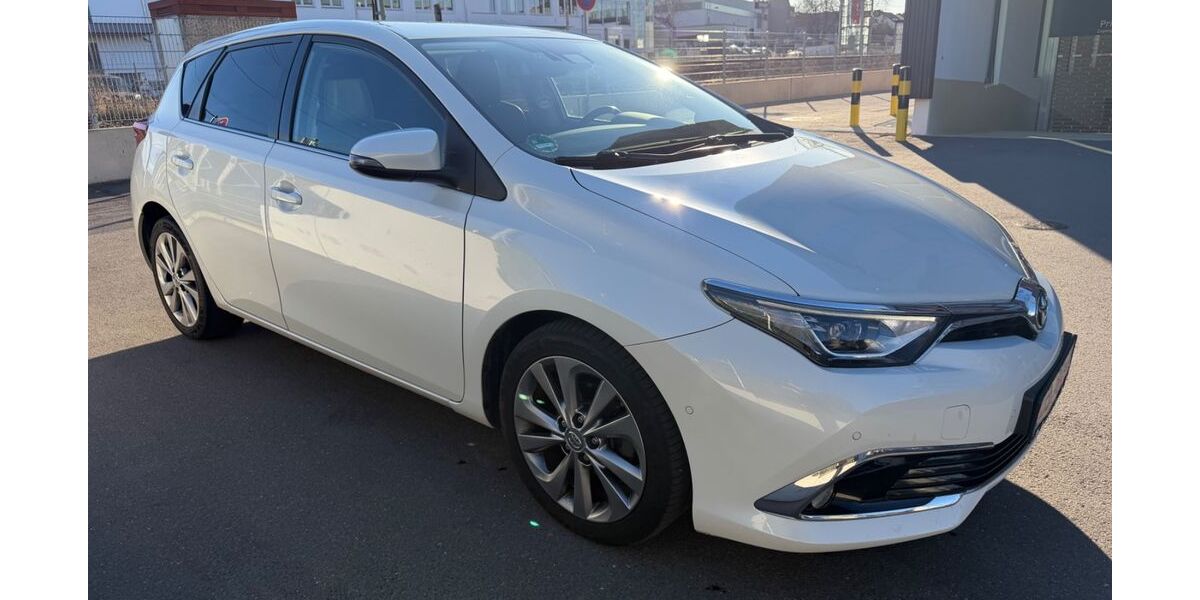 Toyota Auris 159.000 km 10.999 &euro; Ditzingen 71254