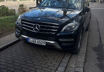 Mercedes-Benz ML 350 230.000 km 15.750 &euro; Stuttgart 70174