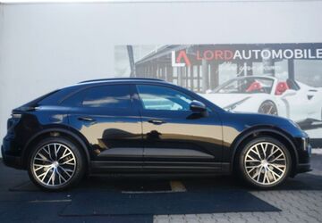 Porsche Macan 5.900 km 75.999 &euro; Stuttgart 70499