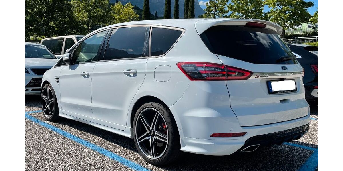 Ford S-Max 109.000 km 20.900 &euro; Renningen Malmsheim 71272