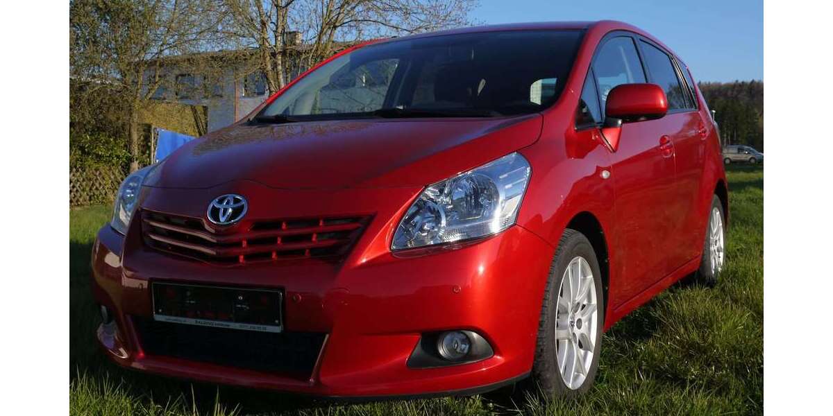 Toyota Verso 103.489 km 11.900 &euro; Dettenhausen bei Stuttgart 72135