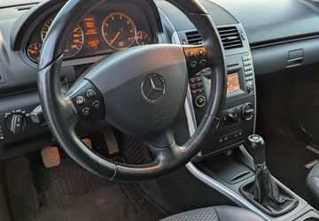 Mercedes-Benz A 160 126.354 km 3.490 &euro; Böblingen 71032