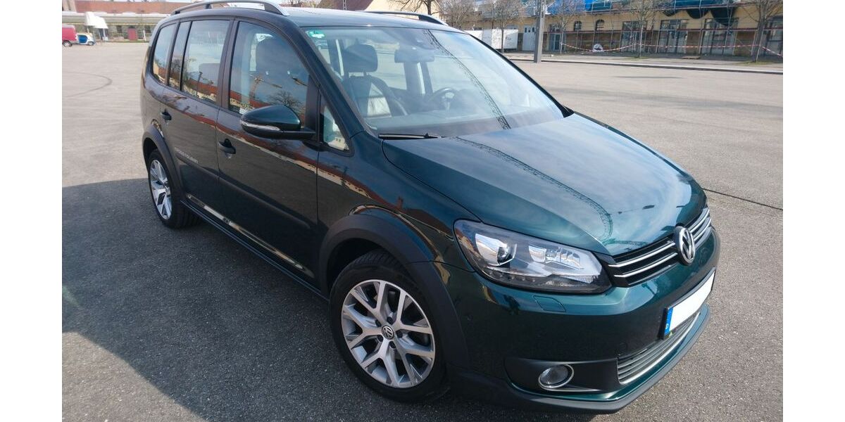 VW Touran 121.000 km 12.750 &euro; Stuttgart 70376