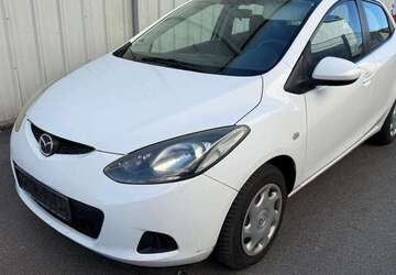 Mazda 2 141.000 km 3.290 &euro; Böblingen 71034