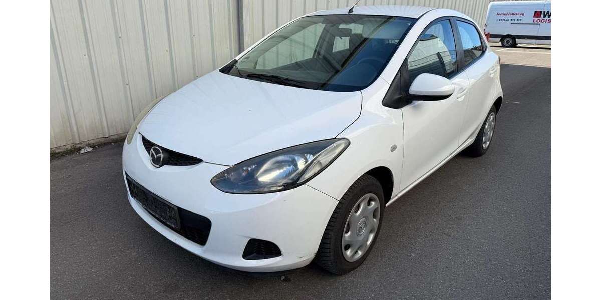 Mazda 2 141.000 km 3.290 &euro; Böblingen 71034