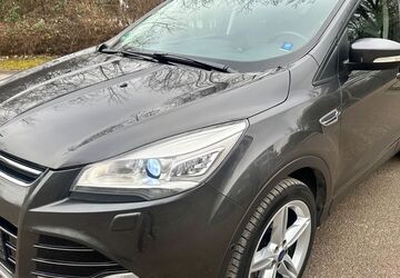 Ford Kuga 183.000 km 10.990 &euro; Freiberg am Neckar 71691