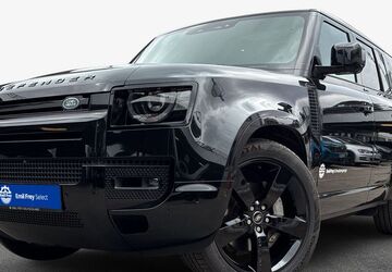 Land Rover Defender 5.766 km 106.666 &euro; Stuttgart 70190