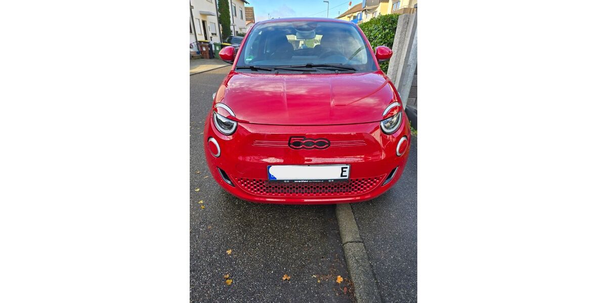 Fiat 500e 8.500 km 20.200 &euro; Sachsenheim 74343