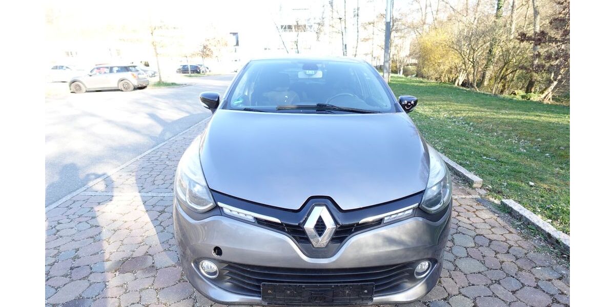 Renault Clio 135.785 km 5.500 &euro; Waldenbuch 71111