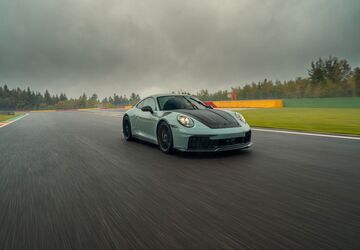 Porsche 992 7.200 km 226.100 &euro; Leonberg 71229